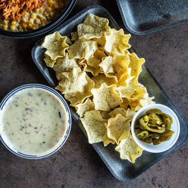 Queso 8oz.