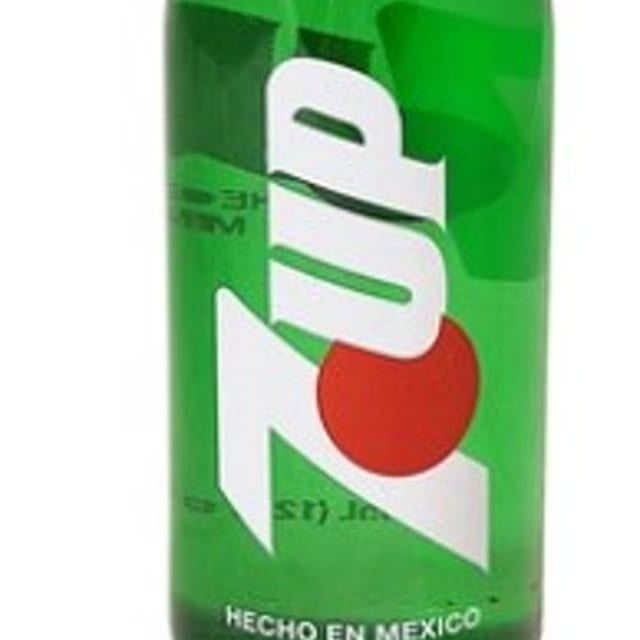 7 Up Long Neck.